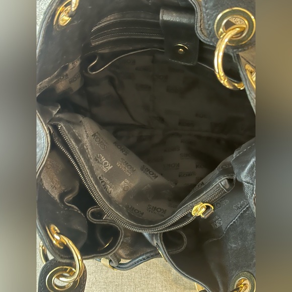 Black leather Michael Kors hobo handbag - Picture 5 of 5